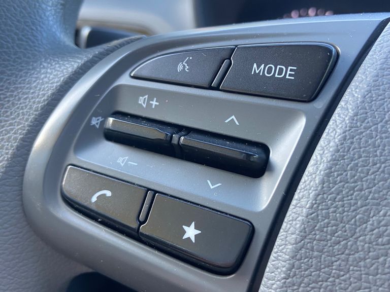 Hyundai HB20S Comfort Plus 1.0 Flex 12V Mec.