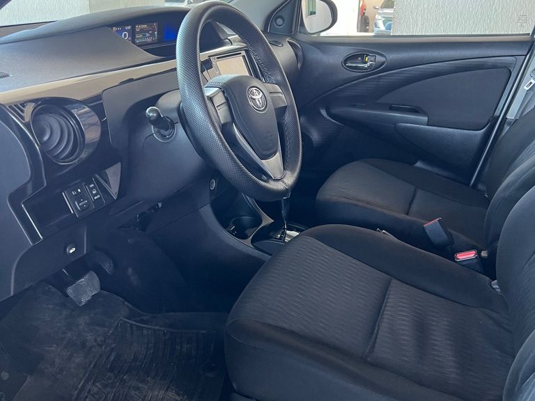 Toyota ETIOS X Sedan 1.5 Flex 16V 4p Aut.