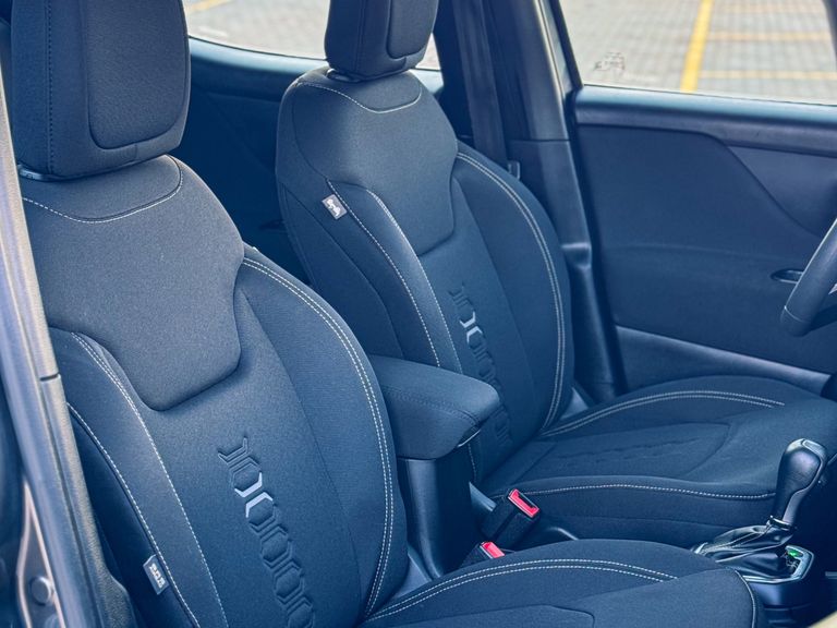 Jeep Renegade Sport T270 1.3 TB 4x2 Flex Aut.