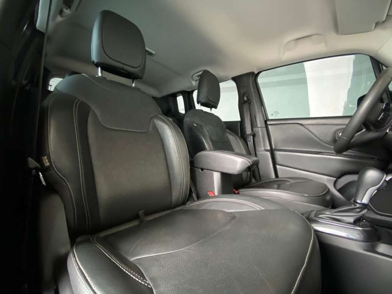 Jeep Renegade Long. T270 1.3 TB 4x2 Flex Aut.