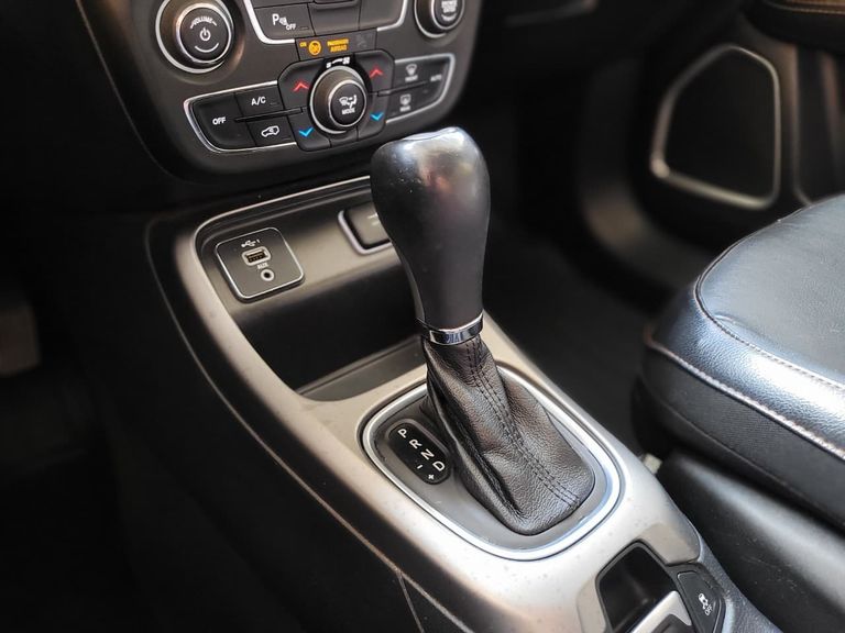Jeep COMPASS LONGITUDE 2.0 4x2 Flex 16V Aut.