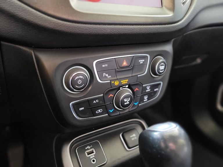 Jeep COMPASS LONGITUDE 2.0 4x2 Flex 16V Aut.