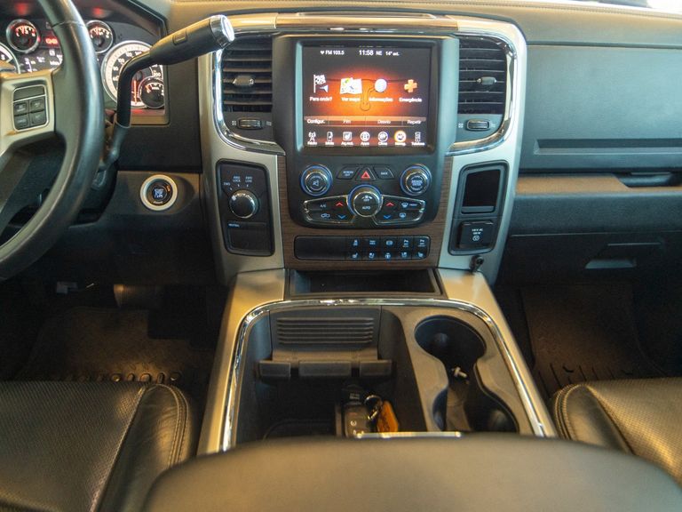 Dodge Ram 2500 LARAMIE 6.7 TDI CD 4x4 Dies