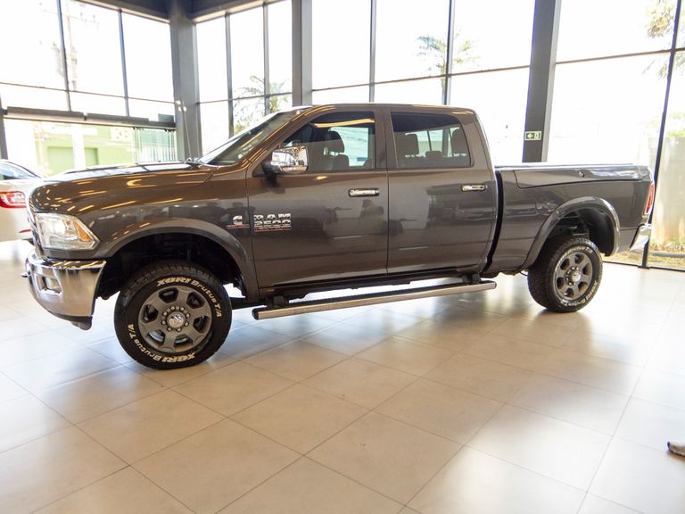 Dodge Ram 2500 LARAMIE 6.7 TDI CD 4x4 Dies