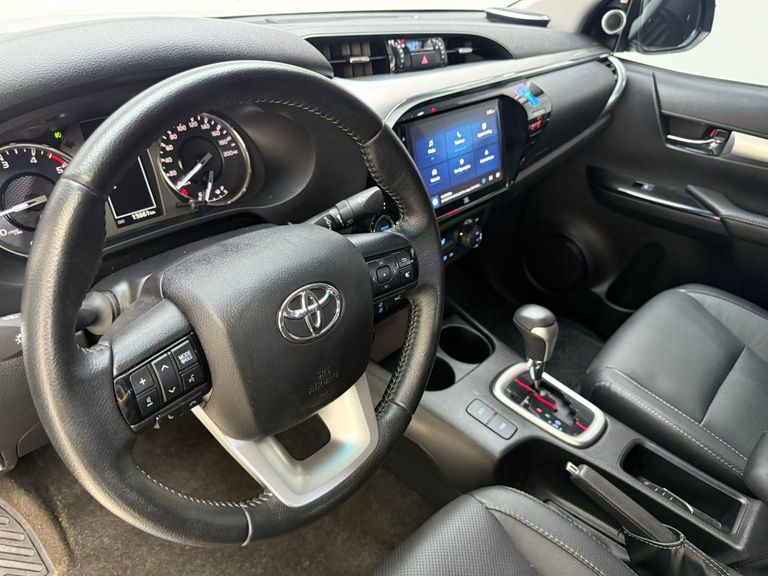 Toyota Hilux CD SRX 4x4 2.8 TDI 16V Diesel Aut.