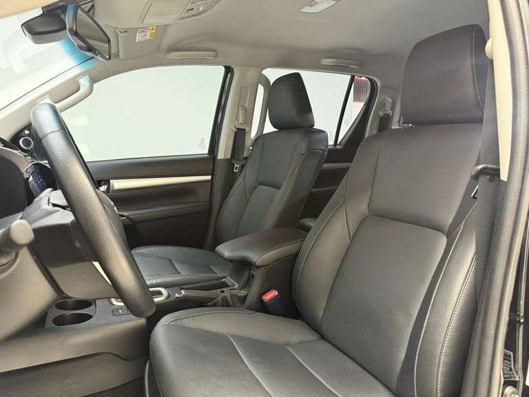 Toyota Hilux CD SRX 4x4 2.8 TDI 16V Diesel Aut.