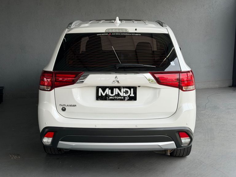 Mitsubishi OUTLANDER 2.0 16V 160cv Aut.