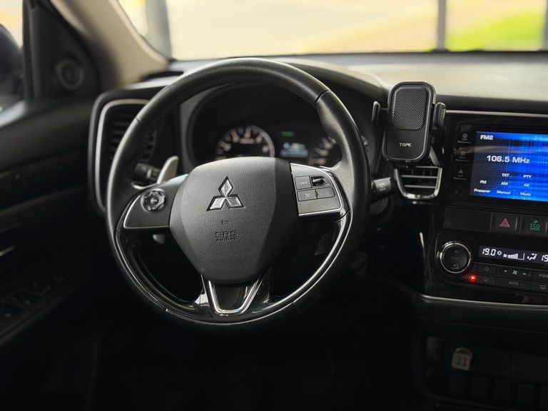 Mitsubishi OUTLANDER 2.0 16V 160cv Aut.