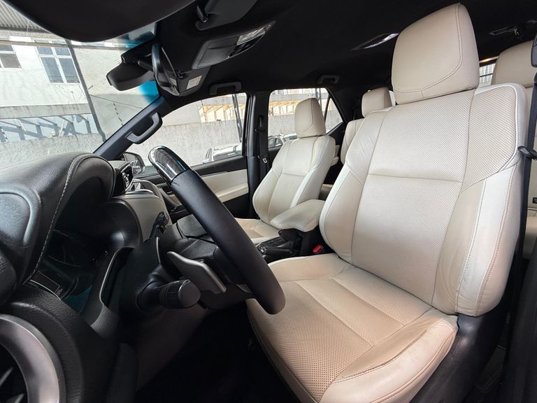 Toyota Hilux SW4 Diamond 2.8 TB 4x4 Die. Aut.