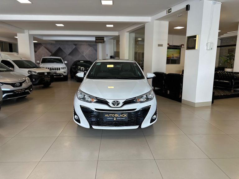 Toyota YARIS XLS Connect 1.5 Flex 16V 5p Aut.