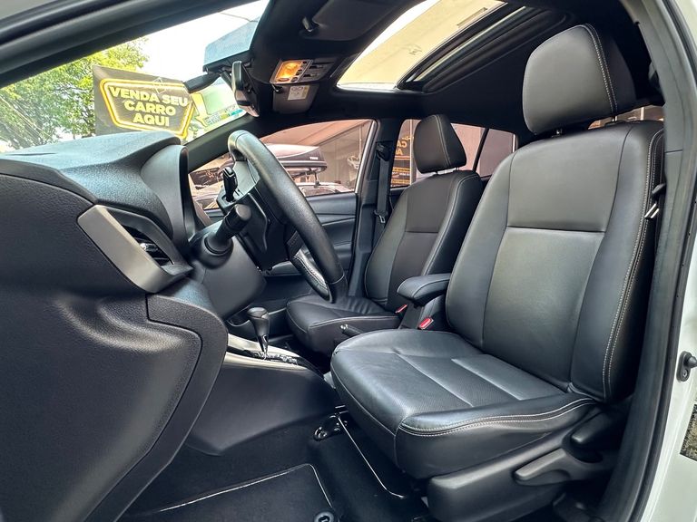 Toyota YARIS XLS Connect 1.5 Flex 16V 5p Aut.