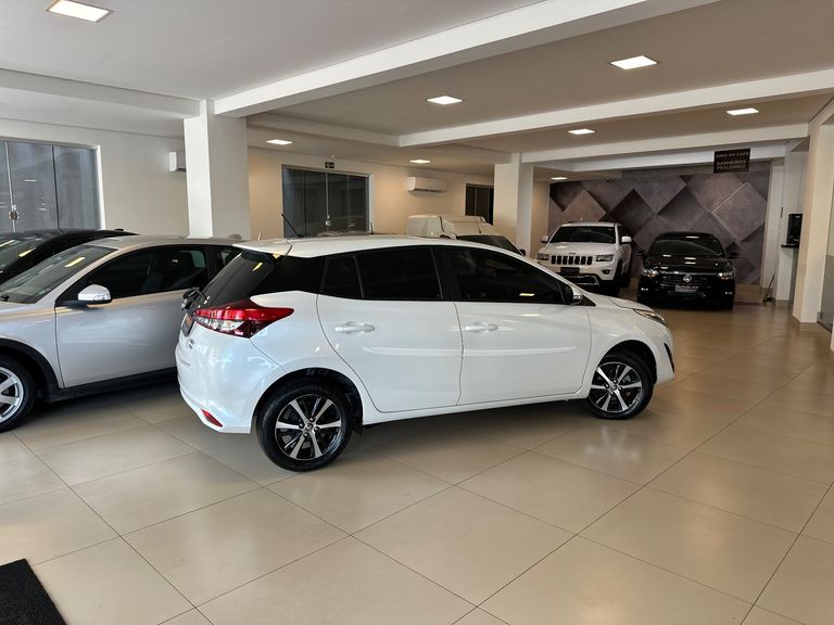 Toyota YARIS XLS Connect 1.5 Flex 16V 5p Aut.