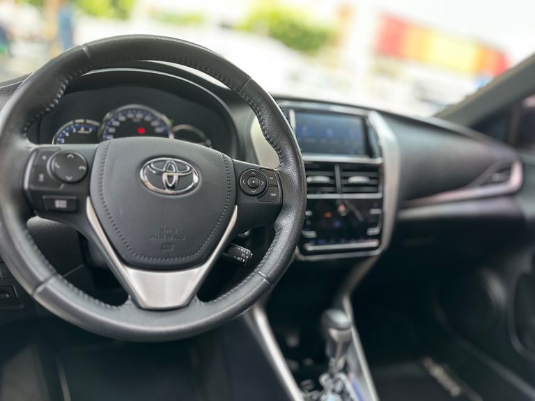 Toyota YARIS XLS Connect 1.5 Flex 16V 5p Aut.