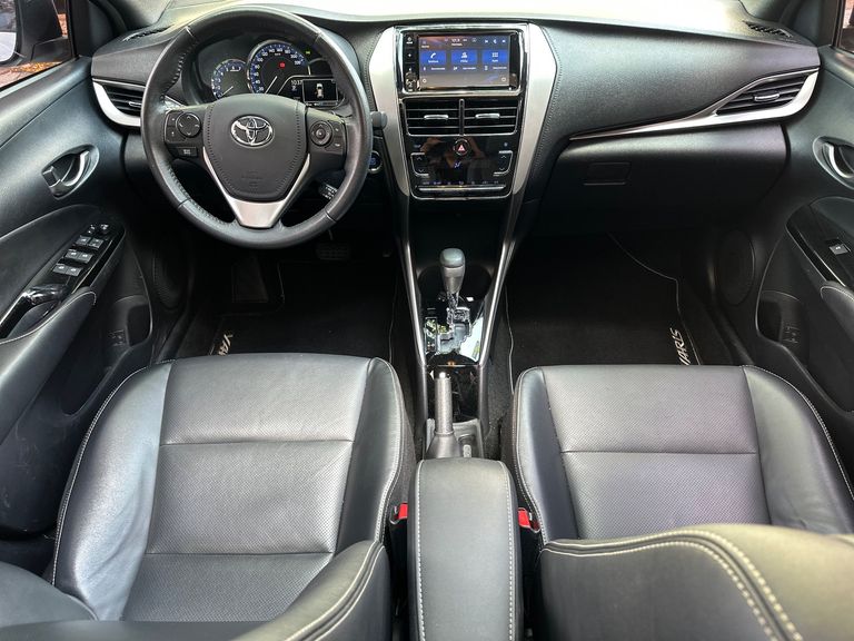 Toyota YARIS XLS Connect 1.5 Flex 16V 5p Aut.