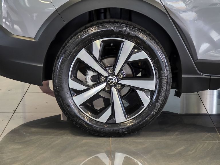 VolksWagen Nivus Highline 1.0 200 TSI Flex Aut.