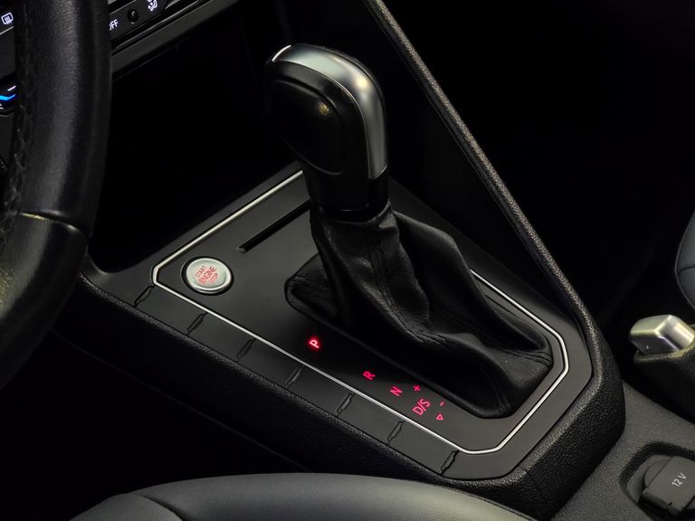 VolksWagen Nivus Highline 1.0 200 TSI Flex Aut.