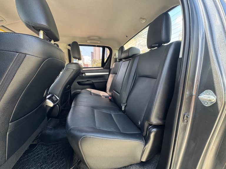 Toyota Hilux CD SRX 4x4 2.8 TDI 16V Diesel Aut.