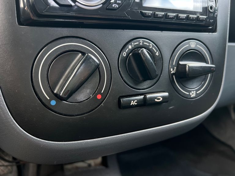 VolksWagen Gol City (Trend) 1.0 Mi Total Flex 8V 2p