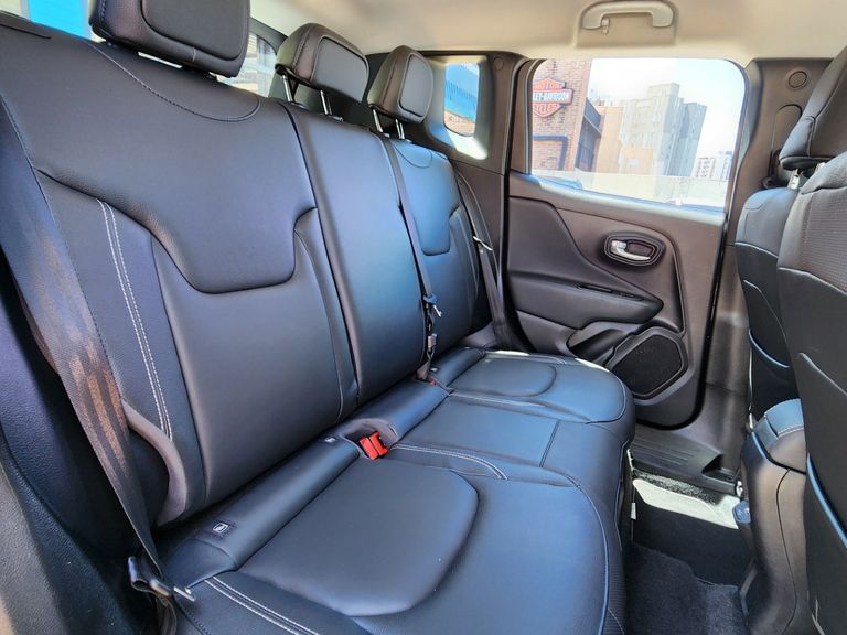 Jeep Renegade Longitude 1.8 4x2 Flex 16V Aut.