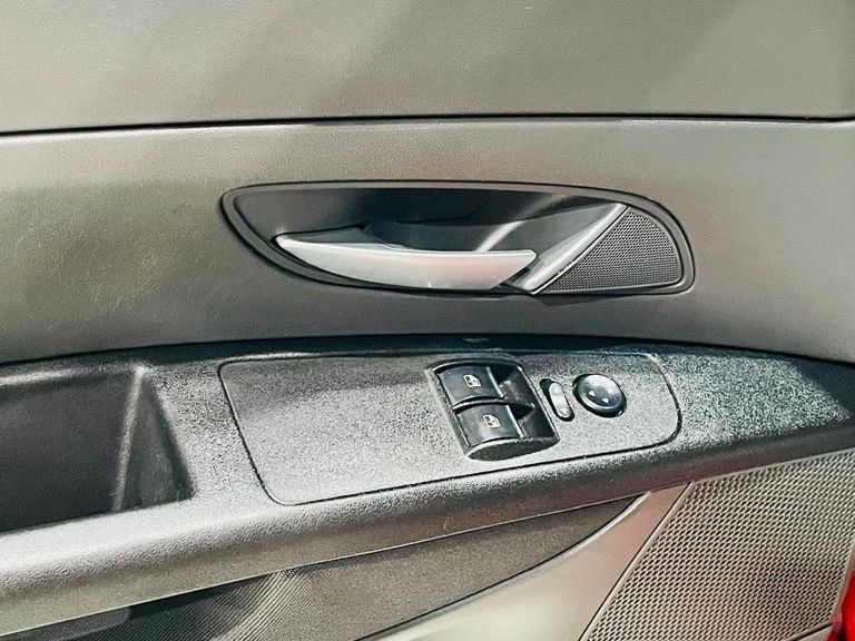 Fiat Punto ESSENCE Dualogic 1.6 Flex 16V 5p