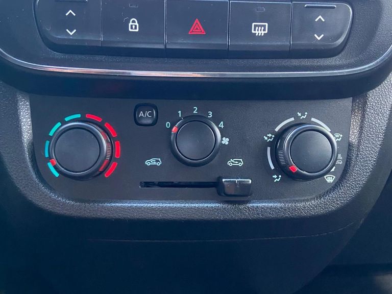 Renault KWID Zen 1.0 Flex 12V 5p Mec.