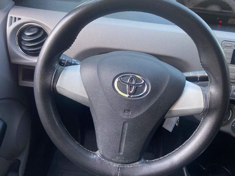 Toyota ETIOS XLS Sedan 1.5 Flex 16V 4p Mec.