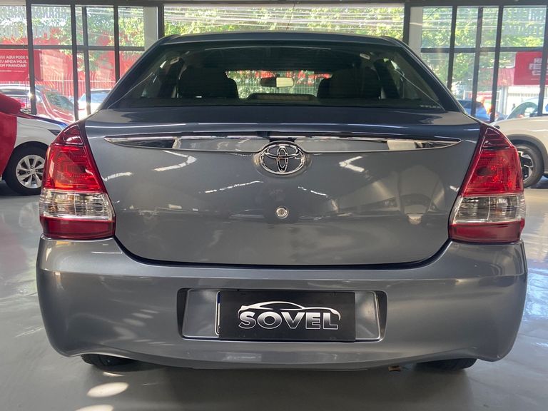 Toyota ETIOS XLS Sedan 1.5 Flex 16V 4p Mec.