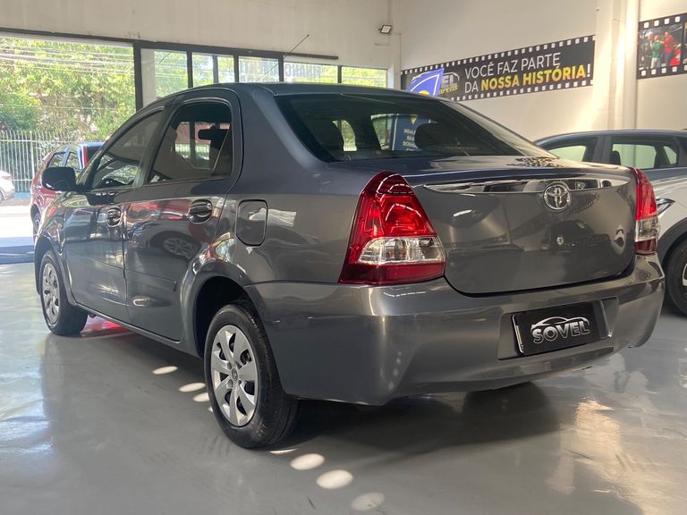 Toyota ETIOS XLS Sedan 1.5 Flex 16V 4p Mec.