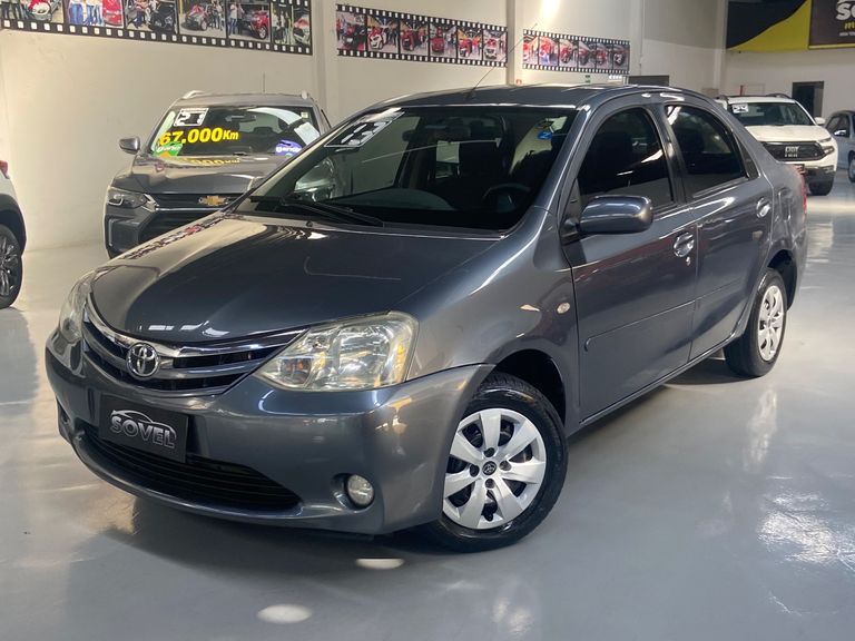 Toyota ETIOS XLS Sedan 1.5 Flex 16V 4p Mec.