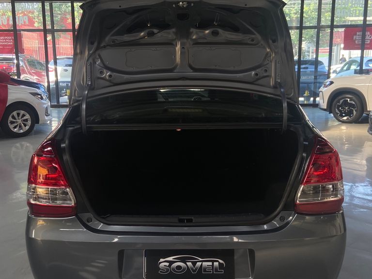 Toyota ETIOS XLS Sedan 1.5 Flex 16V 4p Mec.