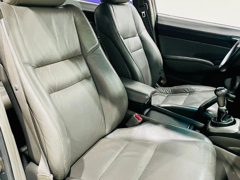 Honda Civic Sedan LXS 1.8/1.8 Flex 16V Mec. 4p