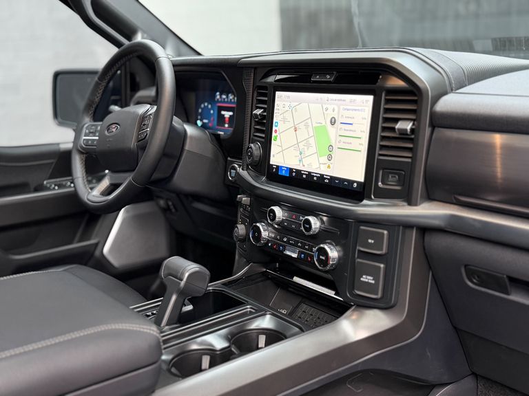 Ford F-150 Lariat Black 4x4 5.0 V8