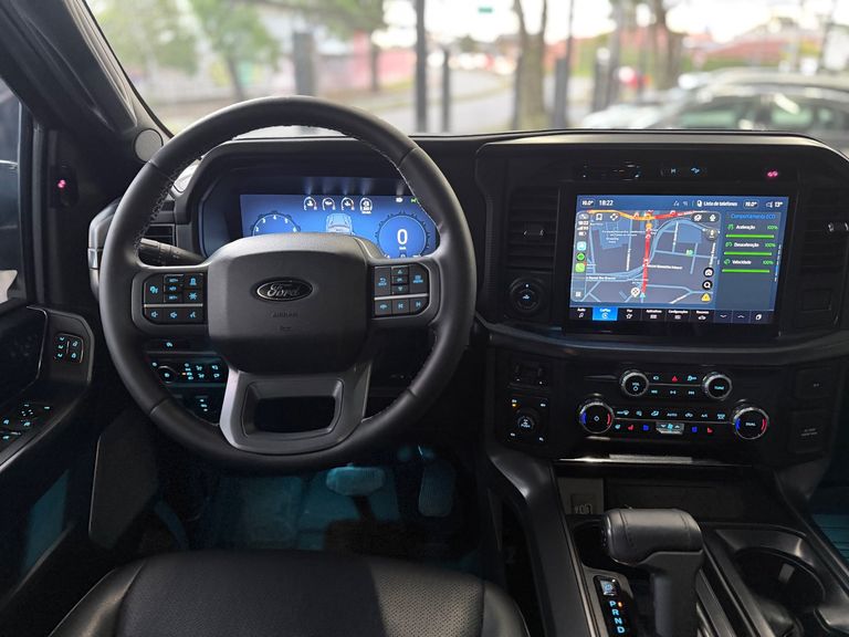 Ford F-150 Lariat Black 4x4 5.0 V8