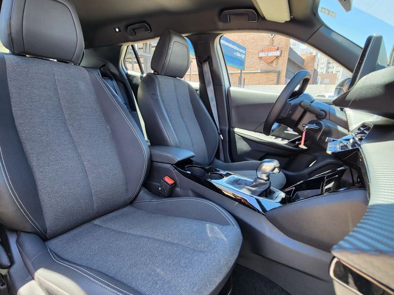 Peugeot 2008 Active 1.0 Turbo Flex 5p Aut.