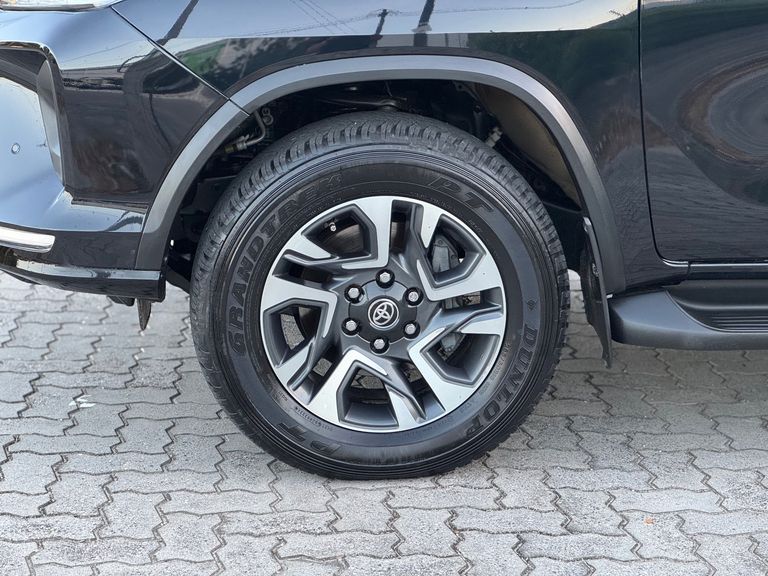 Toyota Hilux SW4 Diamond 2.8 TB 4x4 Die. Aut.