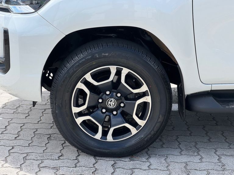 Toyota Hilux CD SRX 4x4 2.8 TDI 16V Diesel Aut.