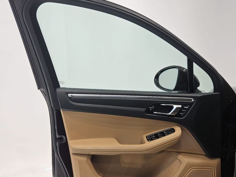 Porsche Macan 2.0 Turbo