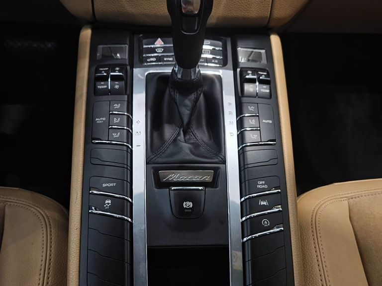 Porsche Macan 2.0 Turbo