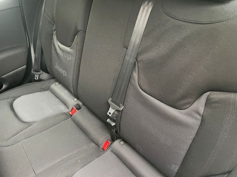 Jeep Renegade Sport 1.8 4x2 Flex 16V Aut.