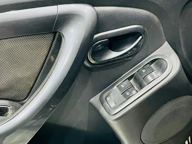 Renault DUSTER TECHROAD 4X4 2.0 16V Mec.