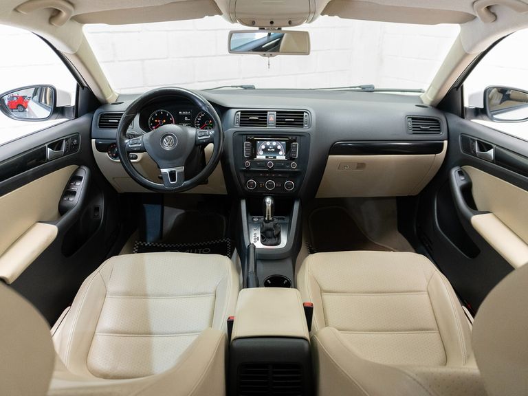 VolksWagen JETTA Comfortline 2.0 T.Flex 8V 4p Tipt.