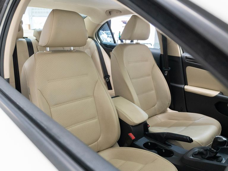 VolksWagen JETTA Comfortline 2.0 T.Flex 8V 4p Tipt.