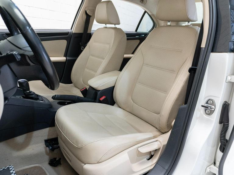 VolksWagen JETTA Comfortline 2.0 T.Flex 8V 4p Tipt.