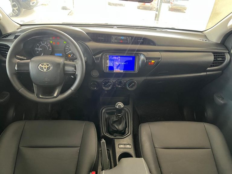 Toyota Hilux CD 4x4 2.8 Diesel Mec.