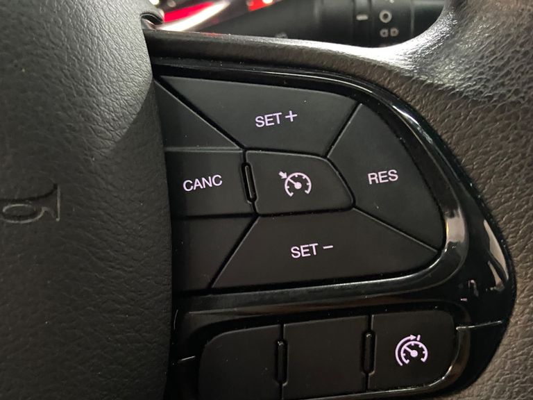 Fiat Toro Freedom 1.8 16V Flex Aut.