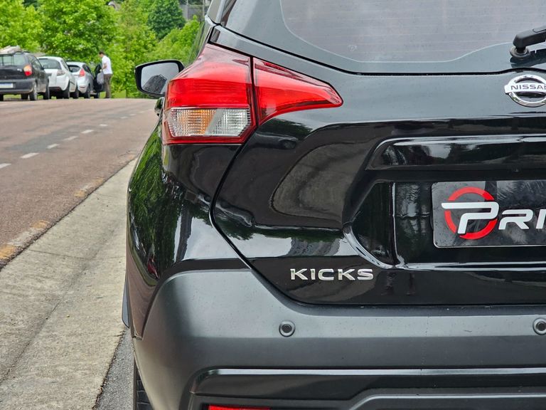 Nissan KICKS SL 1.6 16V FlexStar 5p Aut.
