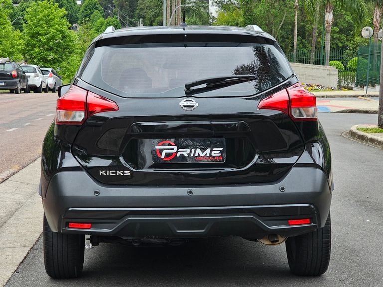 Nissan KICKS SL 1.6 16V FlexStar 5p Aut.