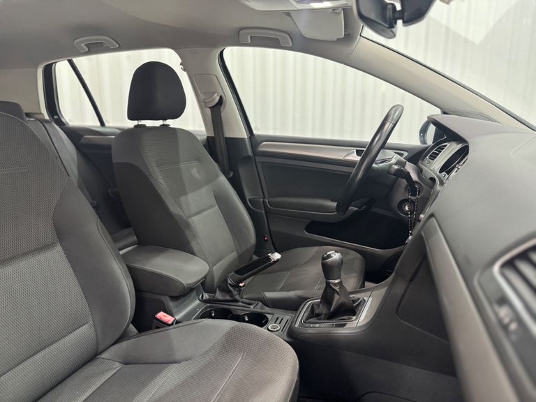 VolksWagen Golf Comfortline 1.0 TSI Total Flex Mec.