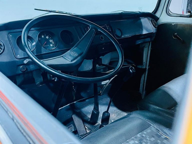 VolksWagen Kombi Furgão