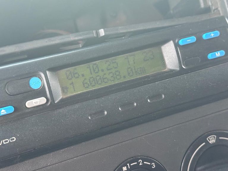 VOLKSWAGEN 24-280 E Constel. 6x2 2p (diesel)(E5)